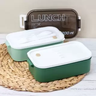 lanch-boks-c-priborami-lunch-box-zelenyj-1700-ml-1