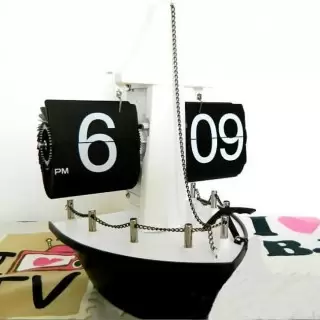 Дизайнерские перекидные часы «Корабль» Минск +375447651009