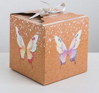 Подарочная коробка «Бабочки» 18 × 18 × 18 см купить в Минске +375447651009