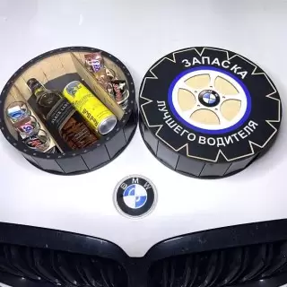 Подарочный набор АЛКО-ЗАПАСКА «BMW» с набором рюмок и графином (Мини бар) Минск +375447651009