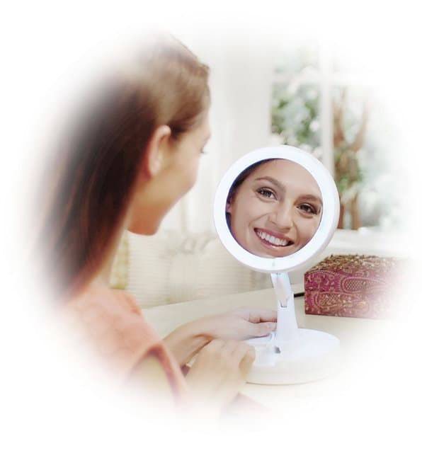 Складное зеркало с подсветкой для макияжа белое купить